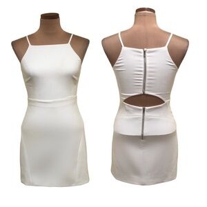 Elizabeth and James Dress Size 2 White Open Cut Out Back Mini Sheath